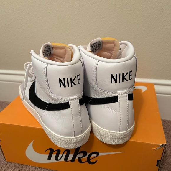 ☑️Nike Blazer Mid '77 Vintage preowned Excellent conditions Size 10 in box - Picture 5 of 10